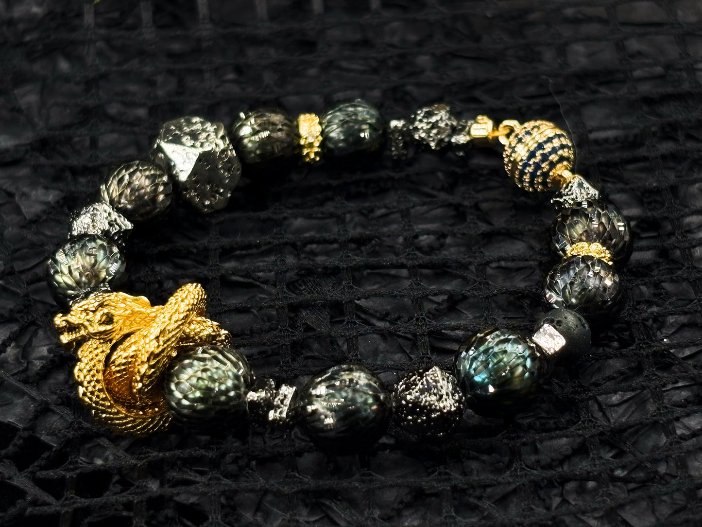 Heart of the Gold Dragon’s Song Men's Bracelet-Tahitian Dragon Scale Pearl&Dragon Coil Accessory 8mm